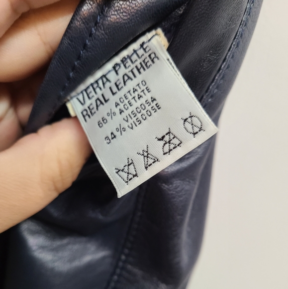 Accordi Navy Leather Pencil Skirt - Picture 5 of 14